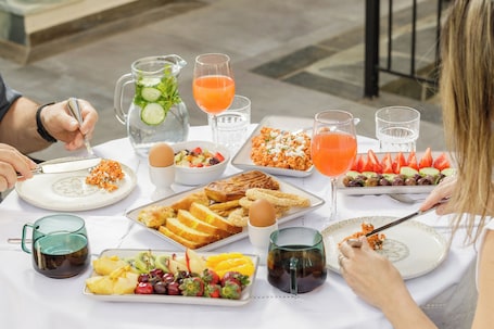 Free daily buffet breakfast. Meydani Suites