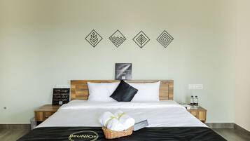 3 bedrooms, WiFi, bed sheets