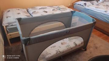 2 bedrooms, iron/ironing board, WiFi, bed sheets