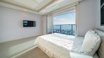 Basic Room, 1 Bedroom (Room 203) | 1 bedroom, free WiFi