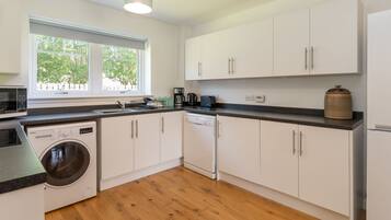 Fridge, microwave, oven, dishwasher