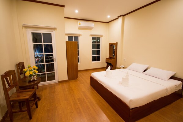 Standard Double or Twin Room | Free WiFi - Sunbeam Hotel (Vientiane)