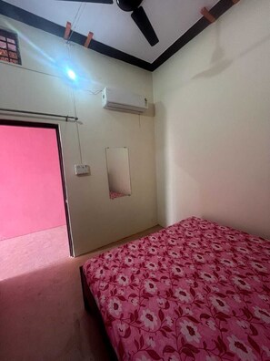 Standard Double Room | Air conditioning - Hotel Prince Palace (Meerut)