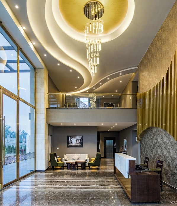 Reception - J P HOTEL AND WEDDING SQUARE (Pilibhit)