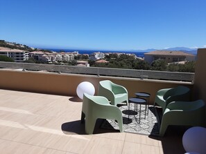 Terrace/patio - Appartement Neuf de 84 m2 Avec Terrasse de 60 m2 vue mer (L'Île-Rousse)