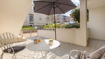 Apartment Bako 1 | Terrace/patio