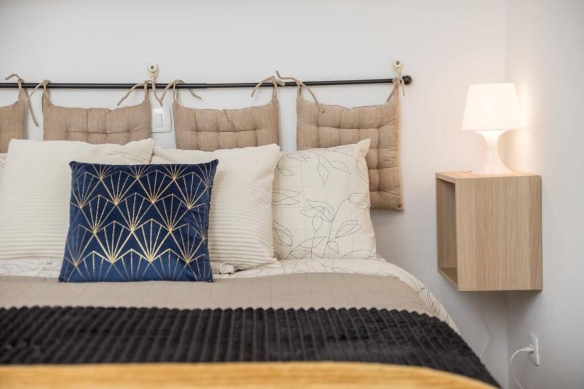 Apartment Bako 1 | 1 soverom, wi-fi (inkludert) og individuelt dekorert