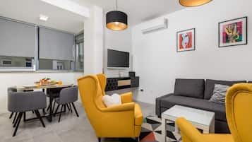 Apartment Bako 2 | Coin séjour | Télévision