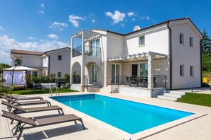 Exterior - Diminici Villas (Rasa)