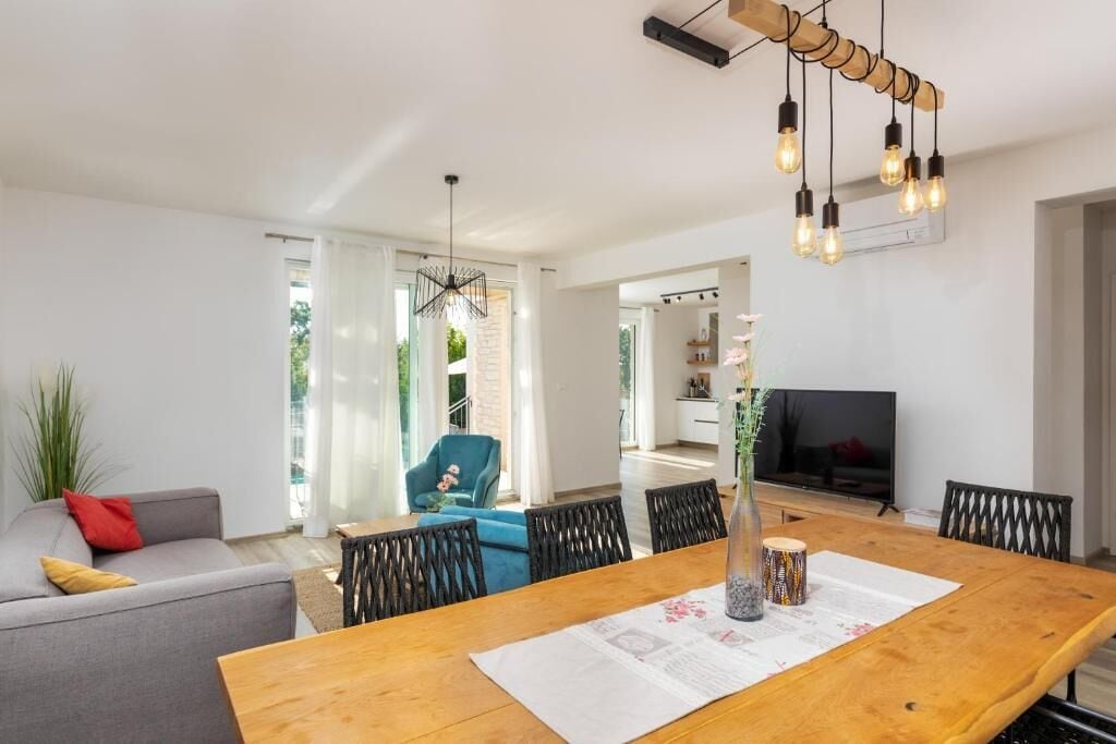 Villa Diminici 13B | Dining room
