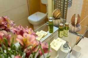 Maison, 2 chambres | Salle de bain | Sèche-cheveux