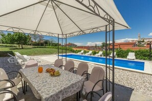 House, 5 Bedrooms | Terrace/patio - Holiday House Višnjan (Visnjan)