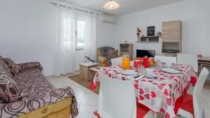 Hus, 5 soverom | Spisestue