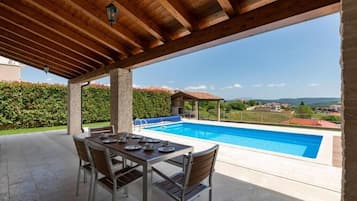 Villa, 4 Bedrooms | Terrace/patio