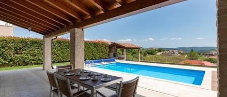 Villa, 4 Bedrooms | Terrace/patio