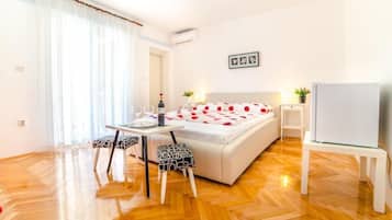 Room | Individually decorated, individually furnished, free WiFi