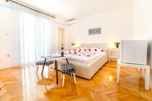Room | Individually decorated, individually furnished, free WiFi - Guest House Marica (Rovinj)