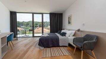 Villa, 6 Bedrooms | 6 bilik tidur, seterika/papan seterika, Wi-fi