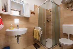 淋浴設備、提供毛巾