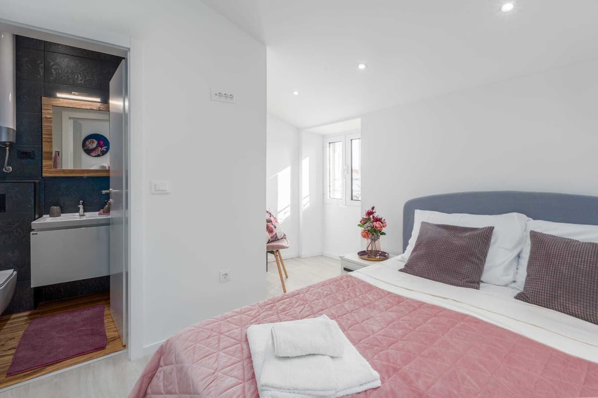 Studio A2 | Decoración personalizada, muebles diferentes y wifi gratis
