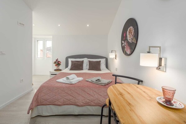 Studio A2 | Décor unique, ameublement unique, accès au Wi-Fi (inclus)