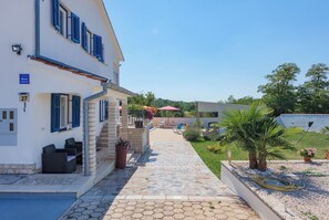 Exterior - Family home with hydromassage pool & fun activities (Zminj)