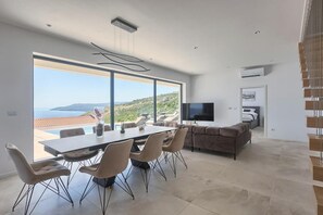 Villa, 4 Schlafzimmer | Esszimmer