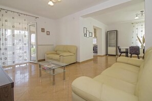 3 bedroom apartment Doris 2 | Living area | TV - Apartments Doris (Rovinj)