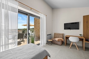 Villa, 4 Bedrooms | 4 bedrooms, iron/ironing board, WiFi