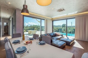Villa, 2 soverom | Spisestue