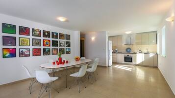 Villa, 1 Schlafzimmer | Esszimmer