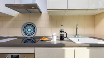 Villa, 1 Bedroom | Private kitchen | Full-sized fridge, microwave, oven, stovetop