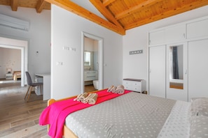 Villa, 1 Bedroom | 3 bedrooms, individually decorated, individually furnished, free WiFi - Villa Violetta (Kanfanar)