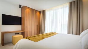 In-room safe, individually decorated, individually furnished - Villa Z6 - Luxury Retreat in the Heart of Rovinj (Rovinj)