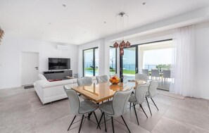 Villa, 1 chambre | Salle Ă manger