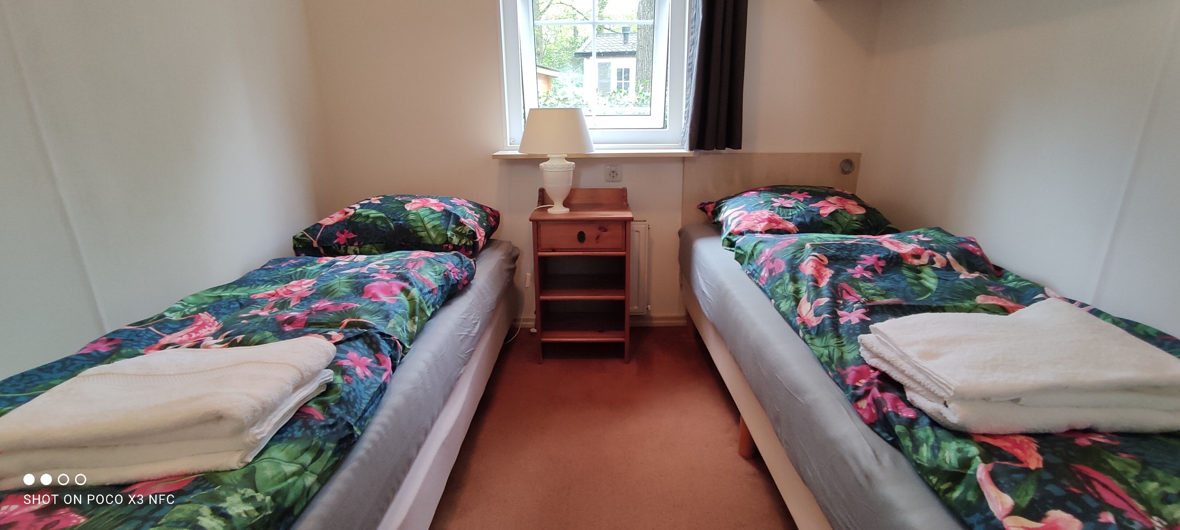 2 多间卧室、旅行婴儿床、WiFi、床单