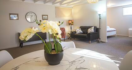 Stylish cabin for two in Leura, Blue Mountains NSW