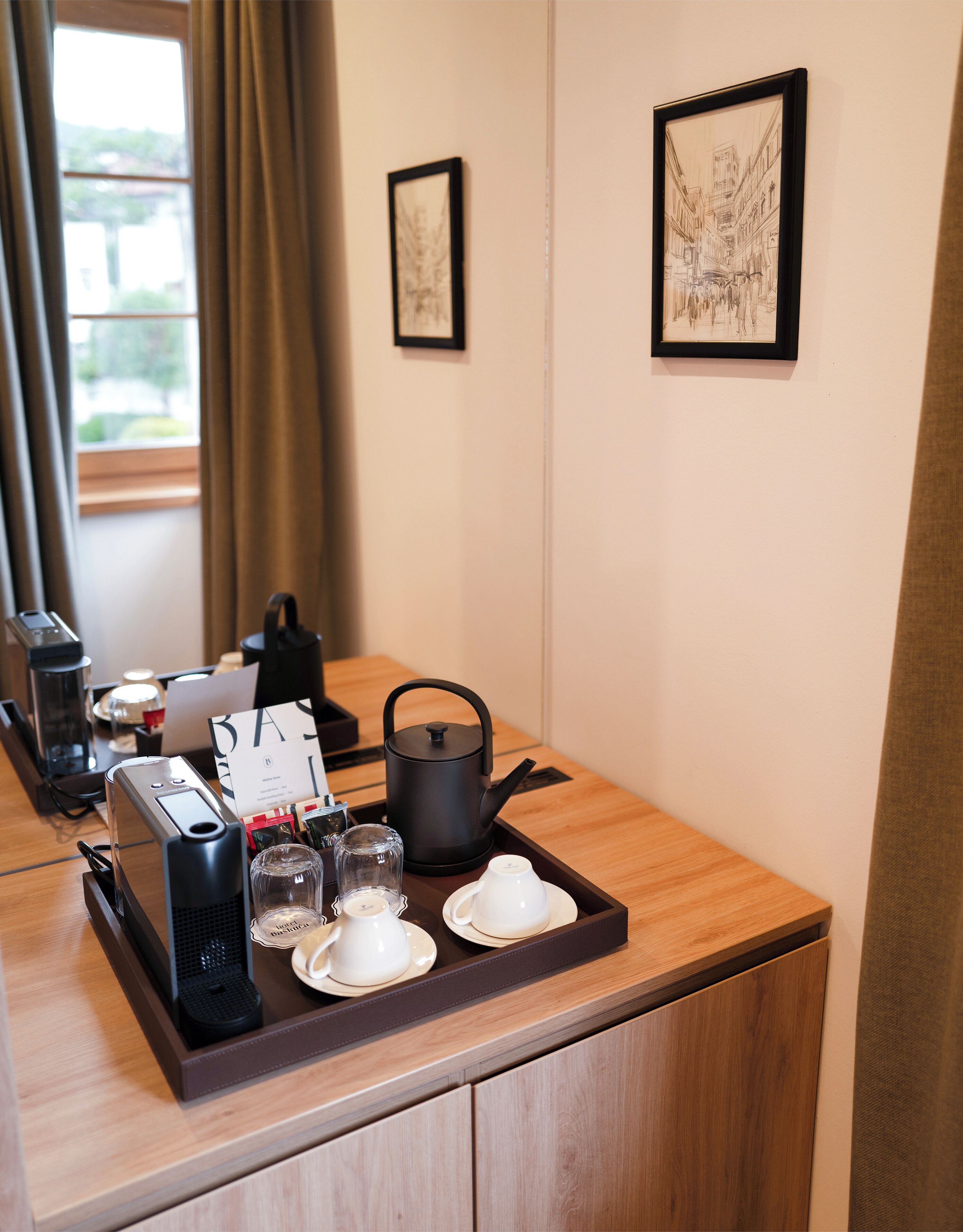 Deluxe-Doppelzimmer | Allergikerbettwaren, Daunenbettdecken, Minibar, Schreibtisch