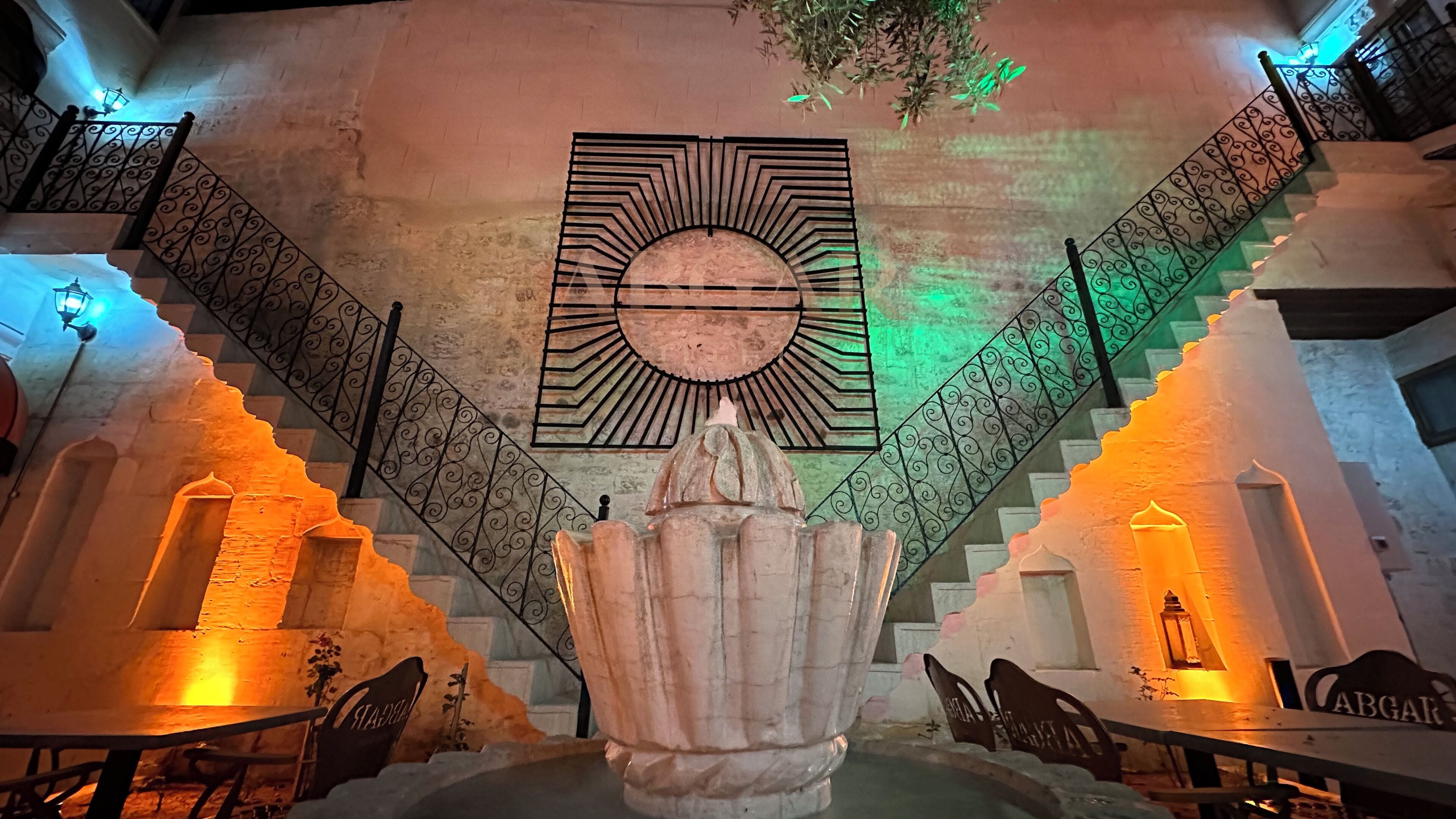 Elite Room | Courtyard view