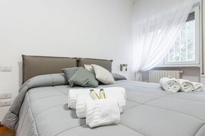 1 bedroom, travel crib, WiFi, bed sheets - Casa Beira e Jambo by Rentbeat (Bari)
