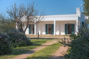 Exterior - Casa Zampignola 2 by Rentbeat (Ostuni)