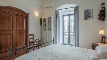 2 bedrooms, iron/ironing board, travel crib, WiFi