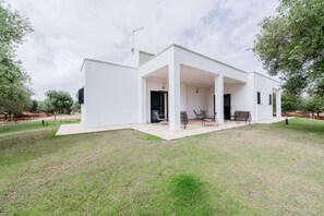 Exterior - Casa Zampignola 3 by Rentbeat (Ostuni)