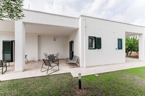 Outdoor dining - Casa Zampignola 3 by Rentbeat (Ostuni)