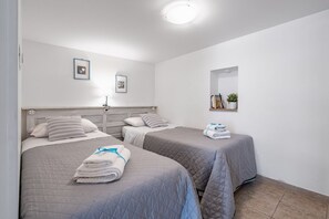 2 bedrooms, WiFi, bed sheets