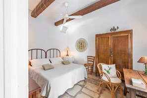 1 Schlafzimmer, Reisekinderbett, WLAN, Bettwäsche