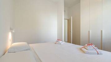 1 chambre, fer et planche Ă repasser, Wi-Fi, draps fournis