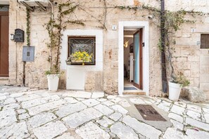 Exterior detail - Il Vico Suite Ostuni by Rentbeat (Ostuni)