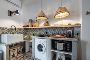 Interior - Casetta Amelia by Rentbeat (Conchiglie-Alto Lido)