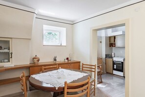 Dining - Casa Cenzina by Rentbeat (Locorotondo)